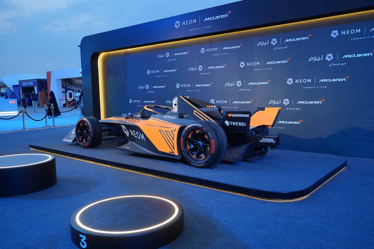 NEOM McLaren Formula E Team Photography